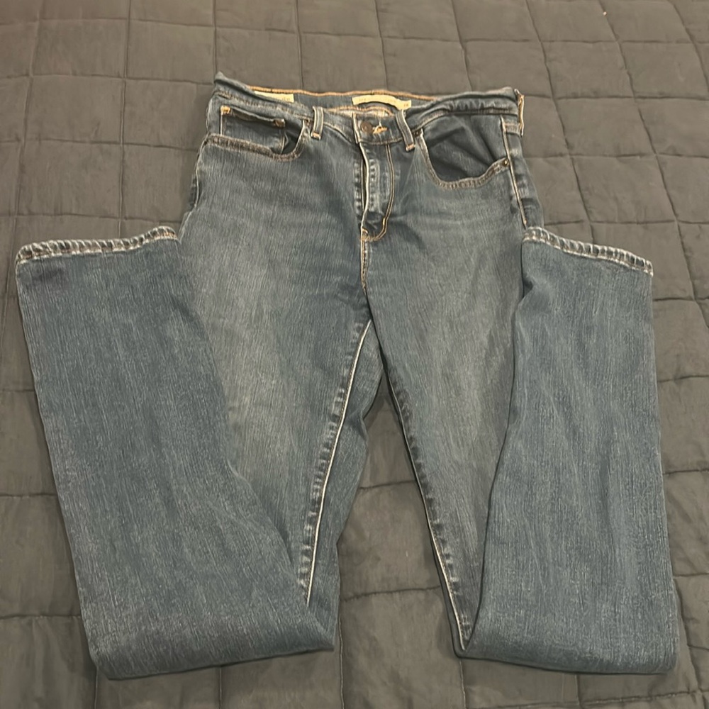 Levi’s 724 High Rise Straight Jeans